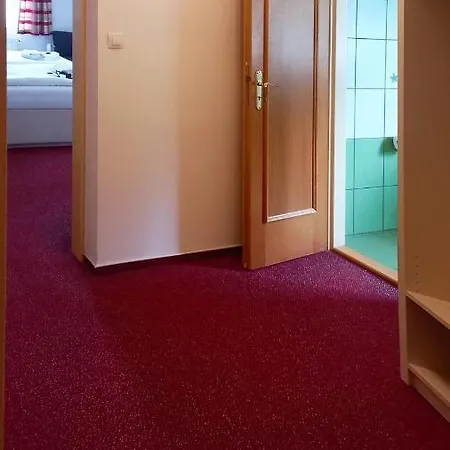 Hradec 3* Špindlerŭv Mlýn