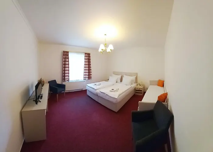 赫拉德茨酒店 酒店 3*